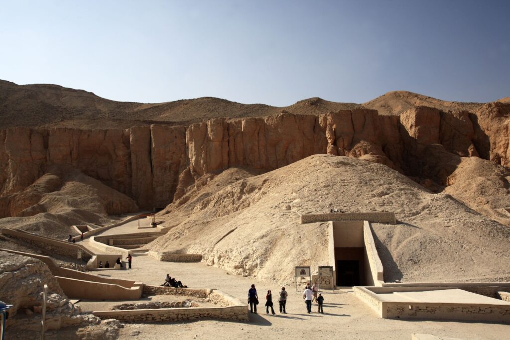 Valley of the Kings luxor spell egypt tours